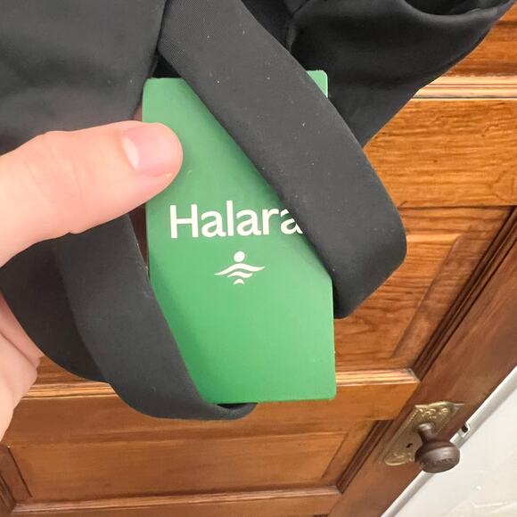 Halara sz S NWT Softlyzero Airy Square Neck Black Crisscross Cropped Tank Top - Picture 10 of 15